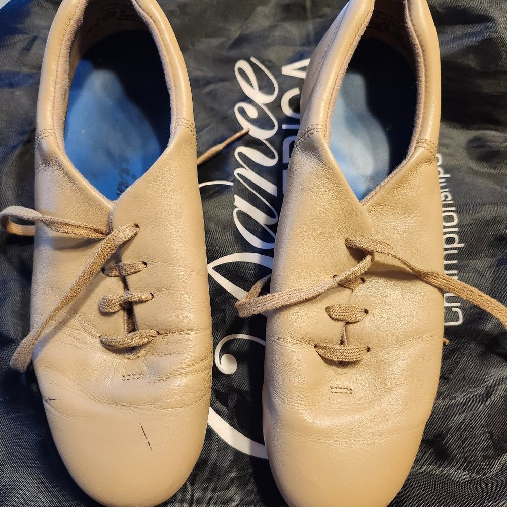 Capezio Tap Shoes Women's 6.5M Tan